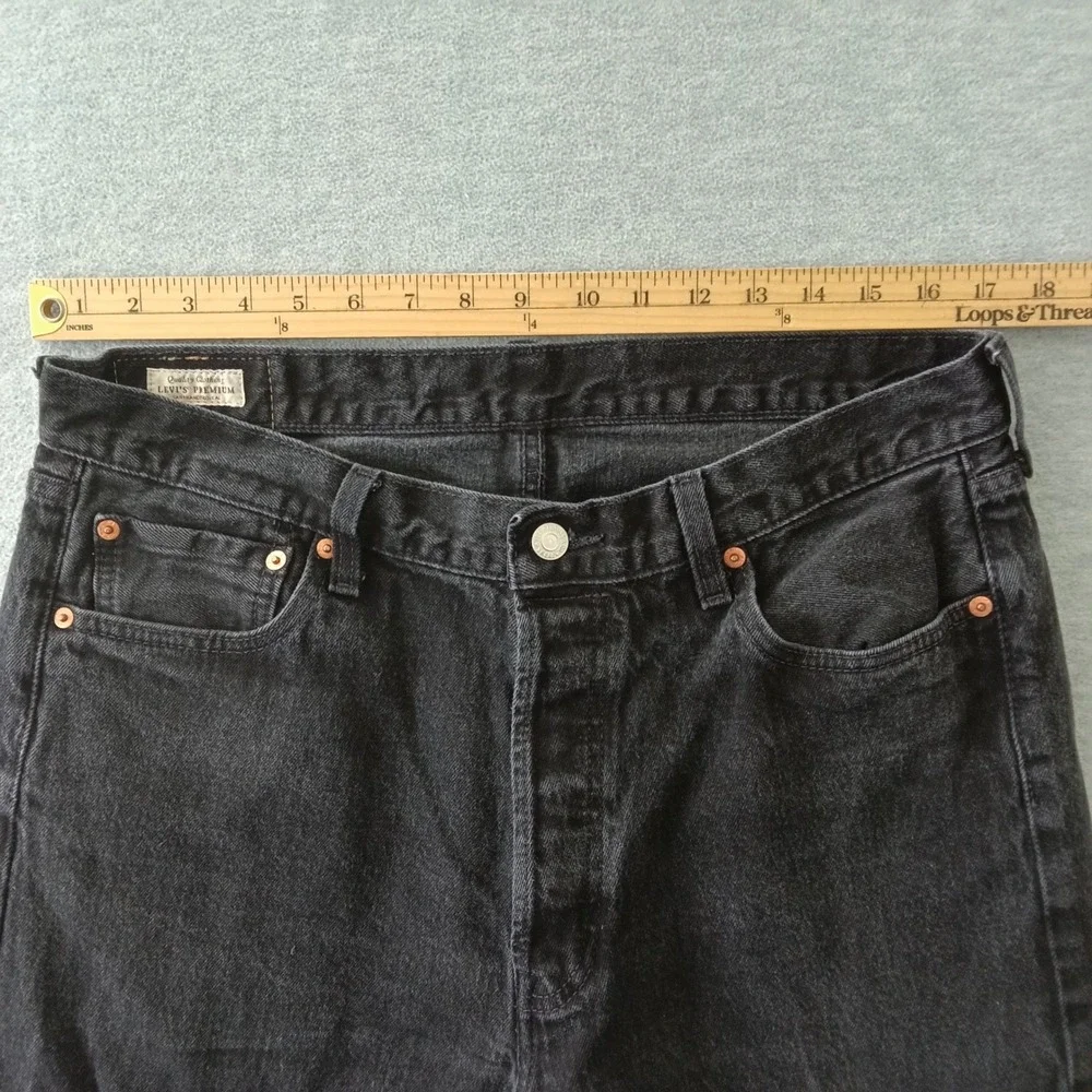 Levis Premium 501 Original Fit Jeans Mens 36x34 Black Straight Leg 00501-2456